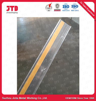OEM Metal Raf Mağazası Teşhir Rafları Yuvarlak Delikli Arka Panel Ahşap Çerçeve Süpermarket Teşhir Rafları
